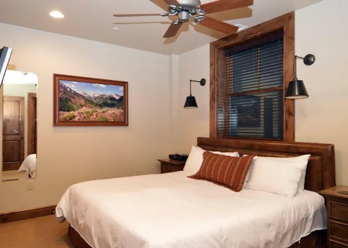 Innsbruck Aspen Deluxe One-Bedroom Garden Residence 1, Located On Main Street